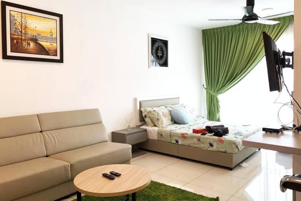 Zy Studio @ Evo Soho Bangi Astro Wifi Netflix Экстерьер фото